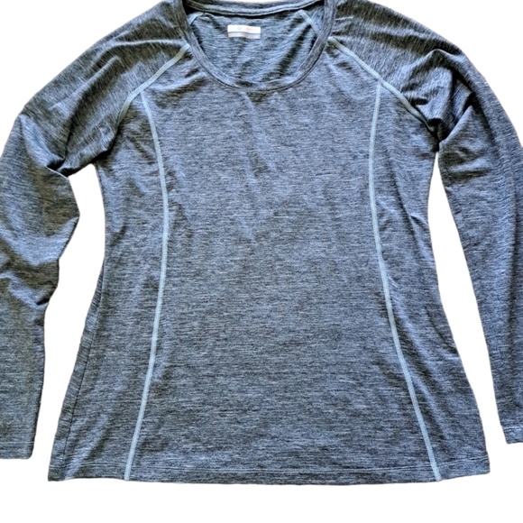 Columbia Heathered Blue Long Sleeve Fitted Athletic top SIZE Large - Picture 1 of 9